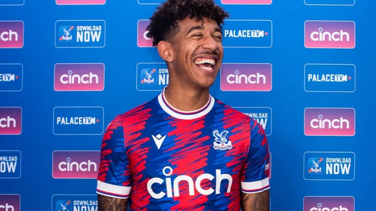 Chris Richards wearing Crystal Palace new home kit